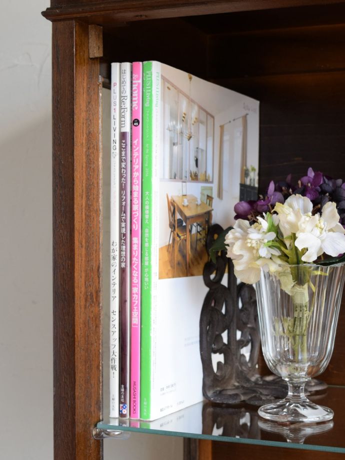 収納たっぷりのキャビネット