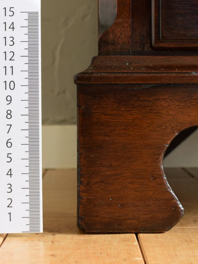 アンティーク家具の脚