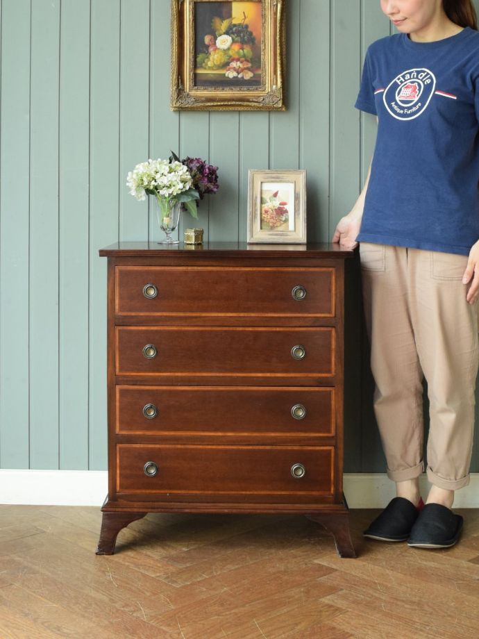 英国アンティークのチェスト