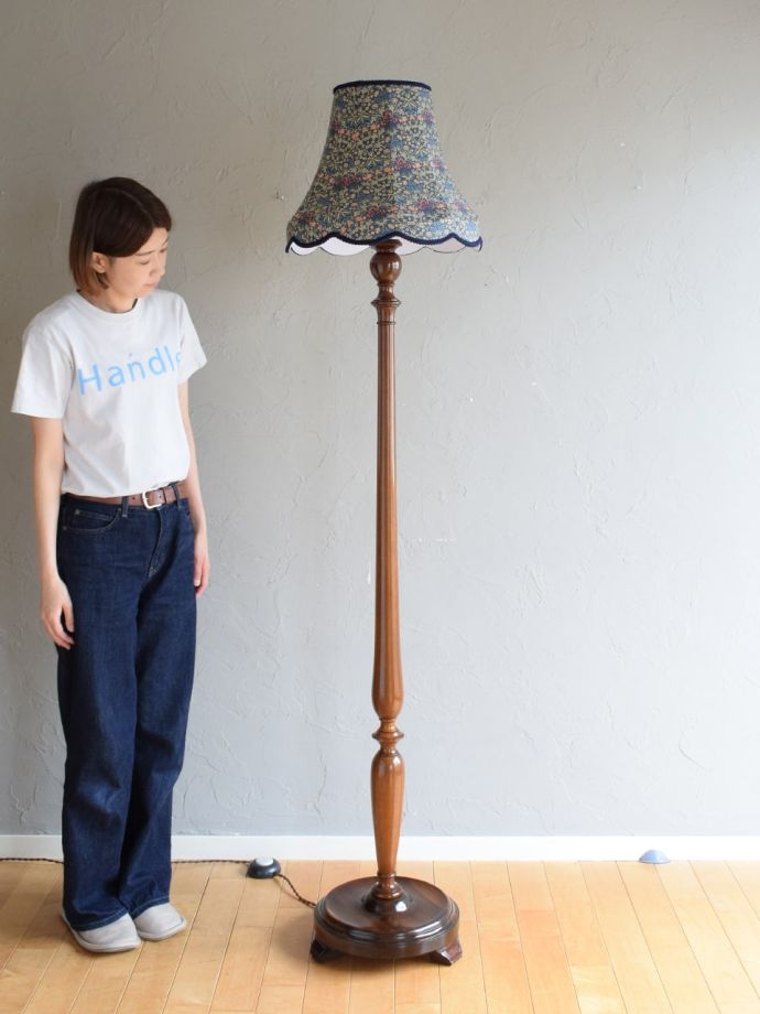 アンティークの照明、フロアランプ