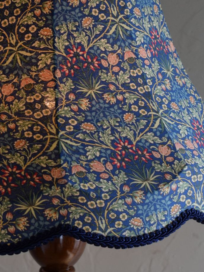 フロアランプのシェード