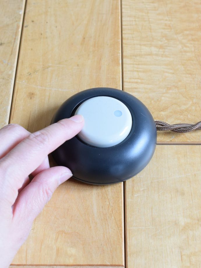 フロアランプのスイッチ