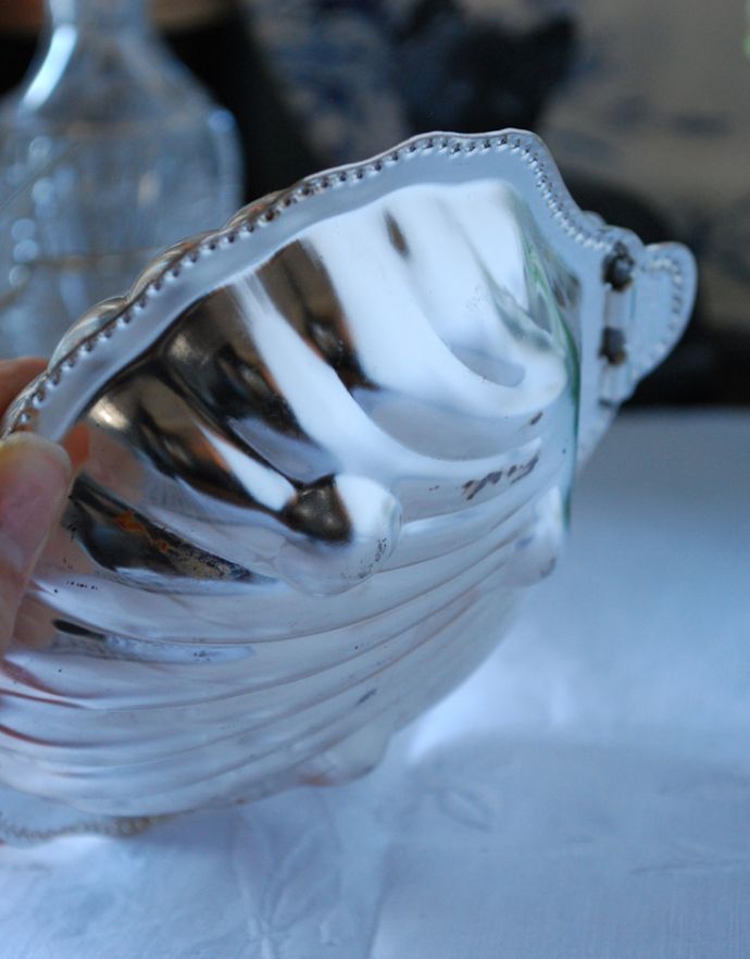 英国の銀食器、シェルモチーフのアンティークシルバーバターディッシュ