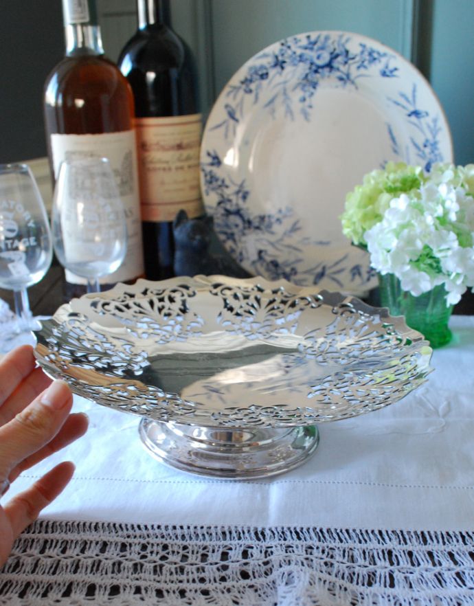 アンティーク シルバー製 アンティーク雑貨 シェフィールド製(sheffield)銀食器、透かし彫りのアンティークコンポート(ケーキスタンド)。華やかで、上品な輝きです。(h-159-z)