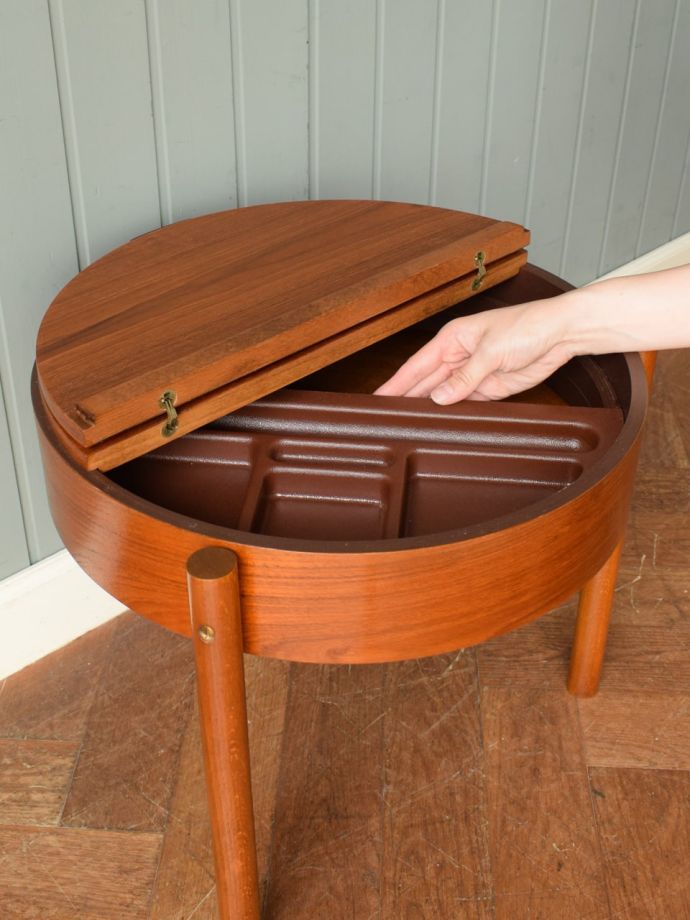 英国ビンテージのソーイングボックス、北欧スタイルのオシャレなサイド