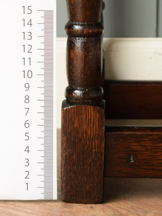 アンティーク家具の脚