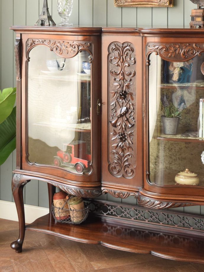 アンティークガラスの扉