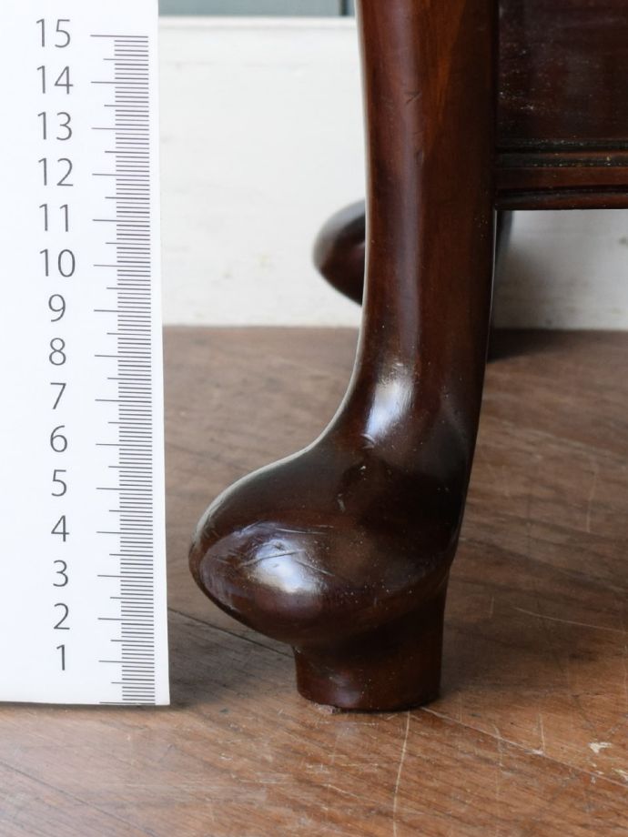 アンティーク家具の脚