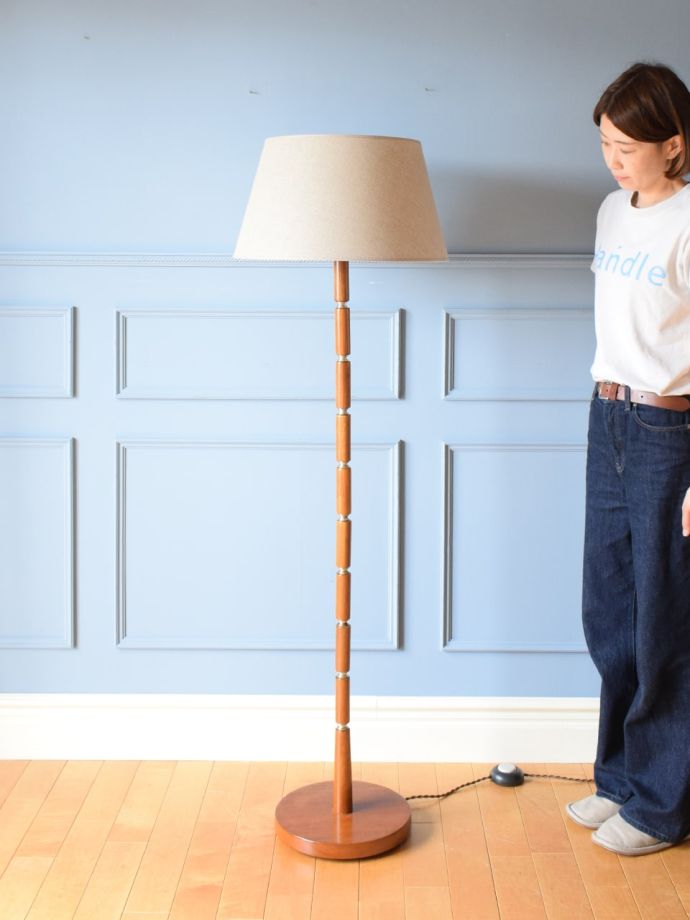 アンティークの照明、フロアランプ