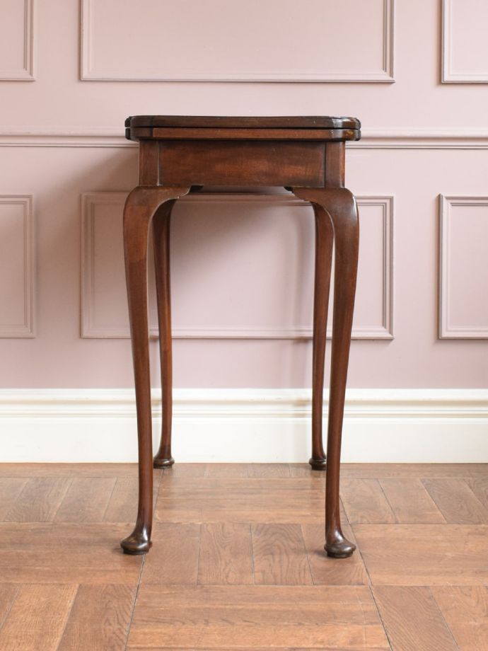 コンソールテーブルの側面