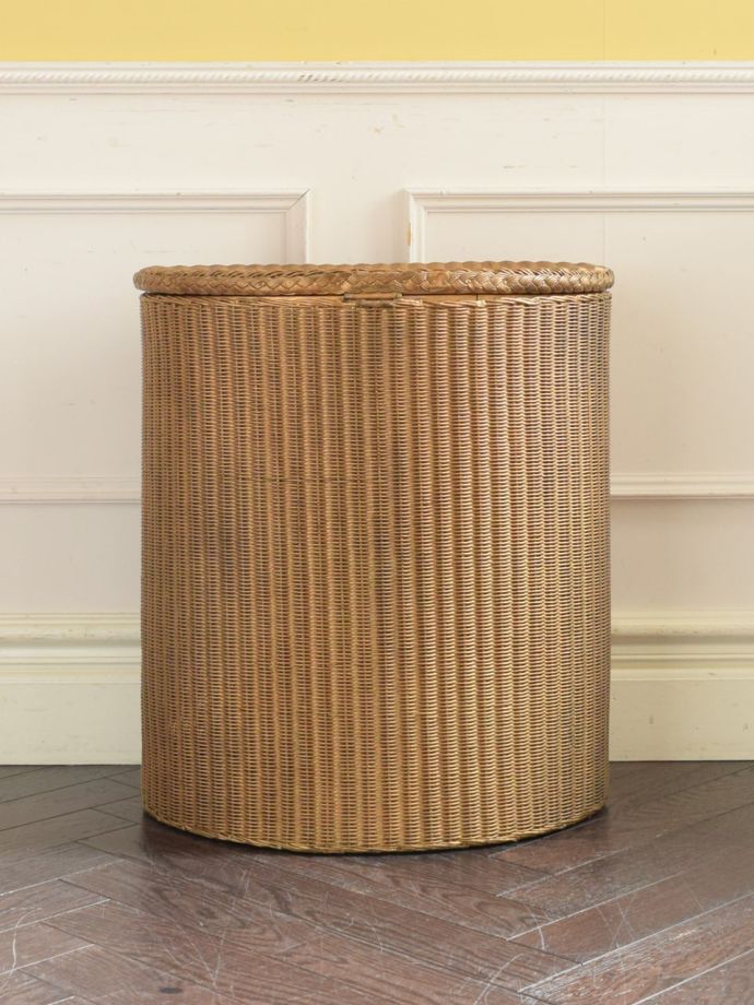 アンティークロイドルームボックスの後ろ姿