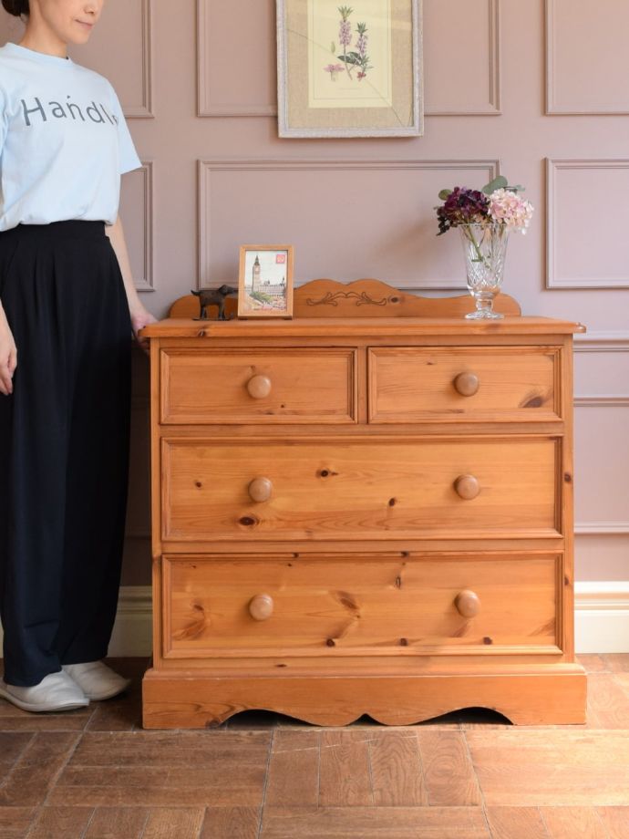 英国アンティークのチェスト