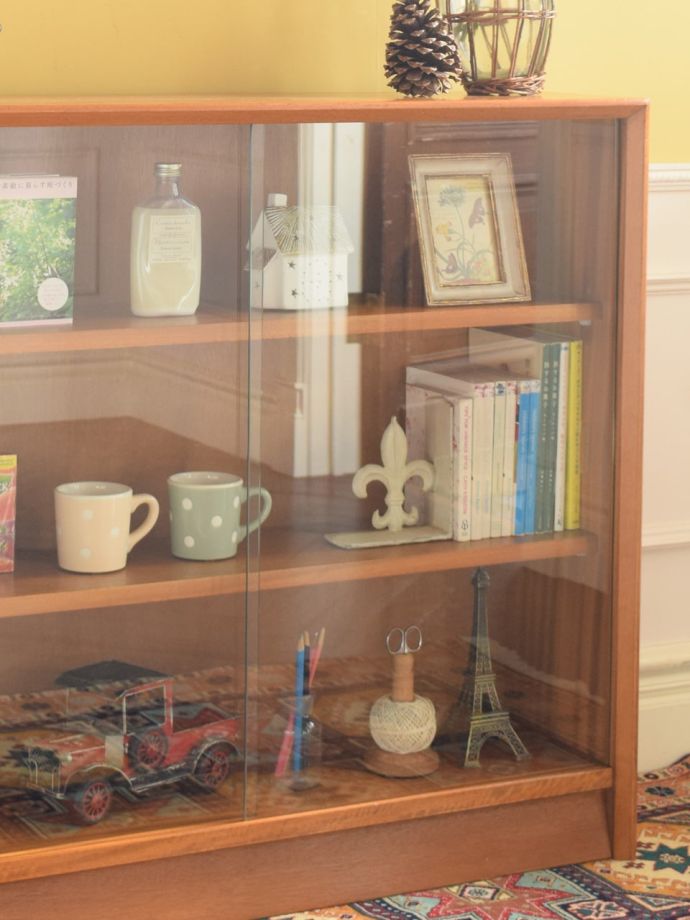 ビンテージキャビネットの扉