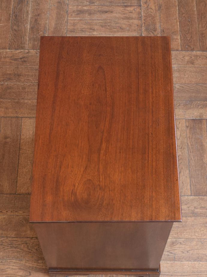 おしゃれなチェストの天板