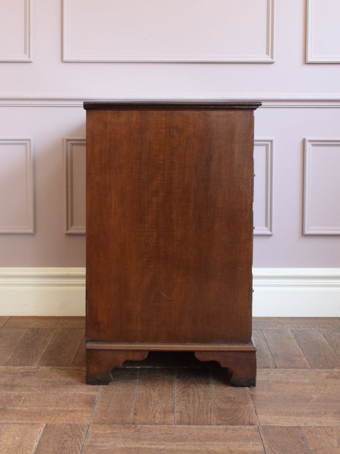 チェストの側面