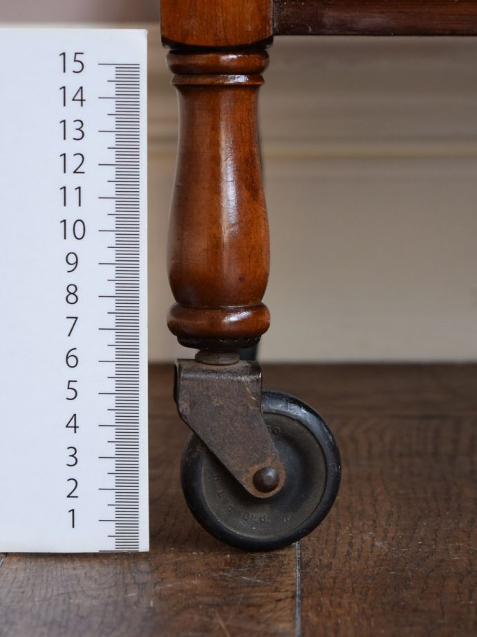 アンティーク家具の脚