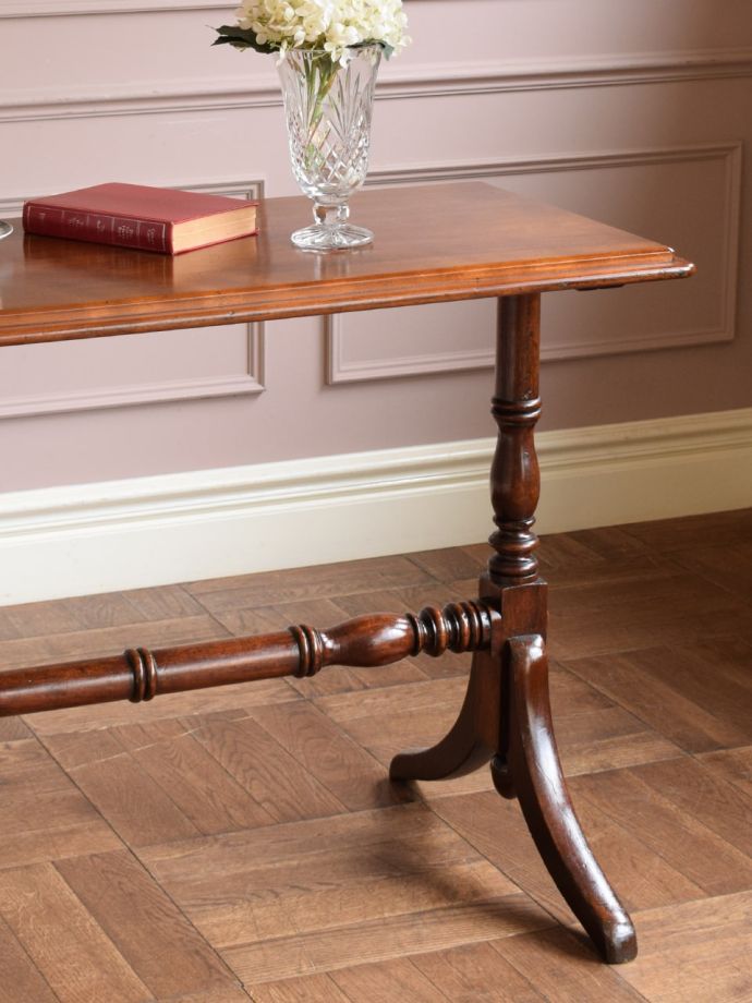 おしゃれなサイドテーブル