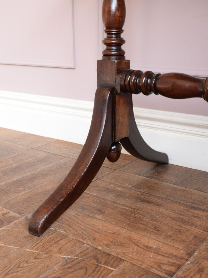 サイドテーブルの脚