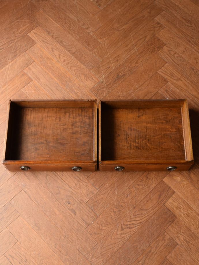 サイドボードの引き出し