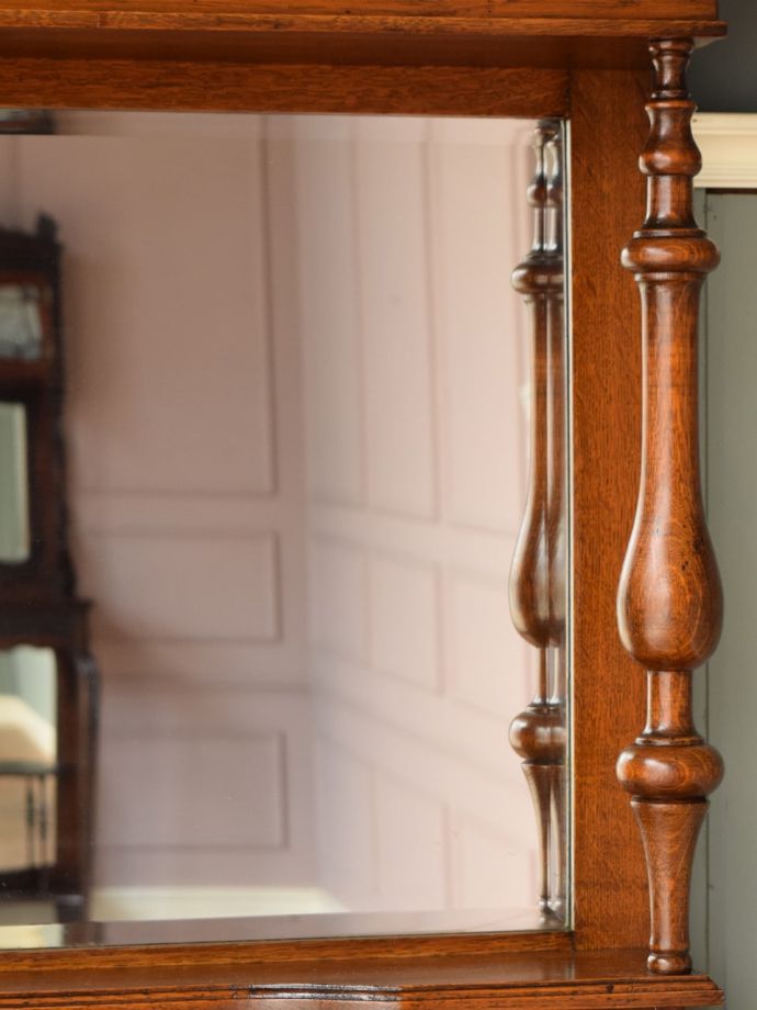 アンティーク家具のミラー