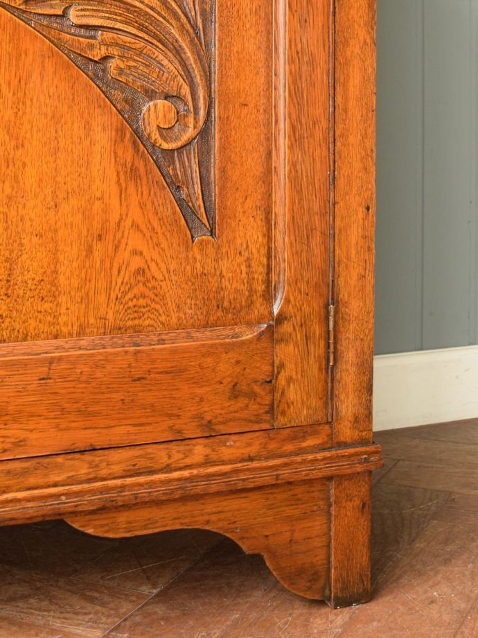 アンティーク家具の脚