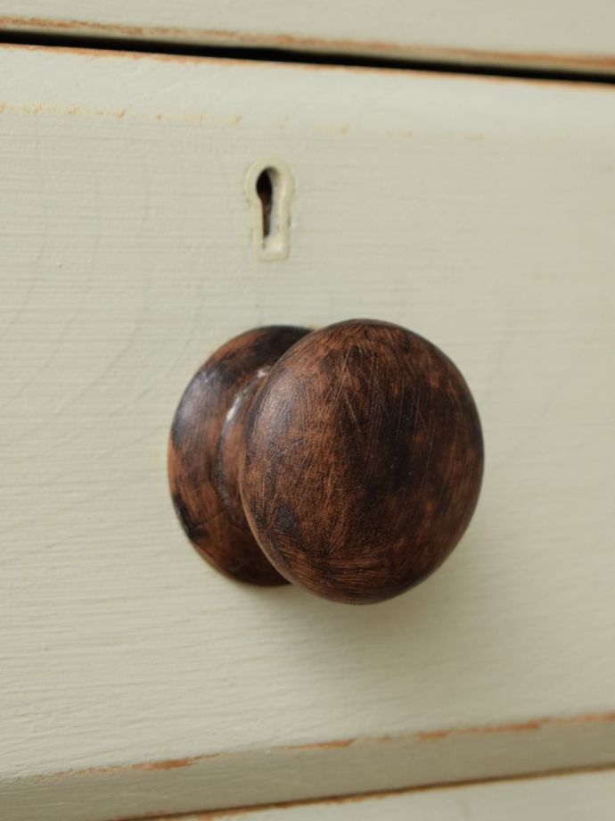 アンティークチェストの取っ手