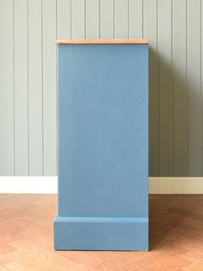 チェストの側面