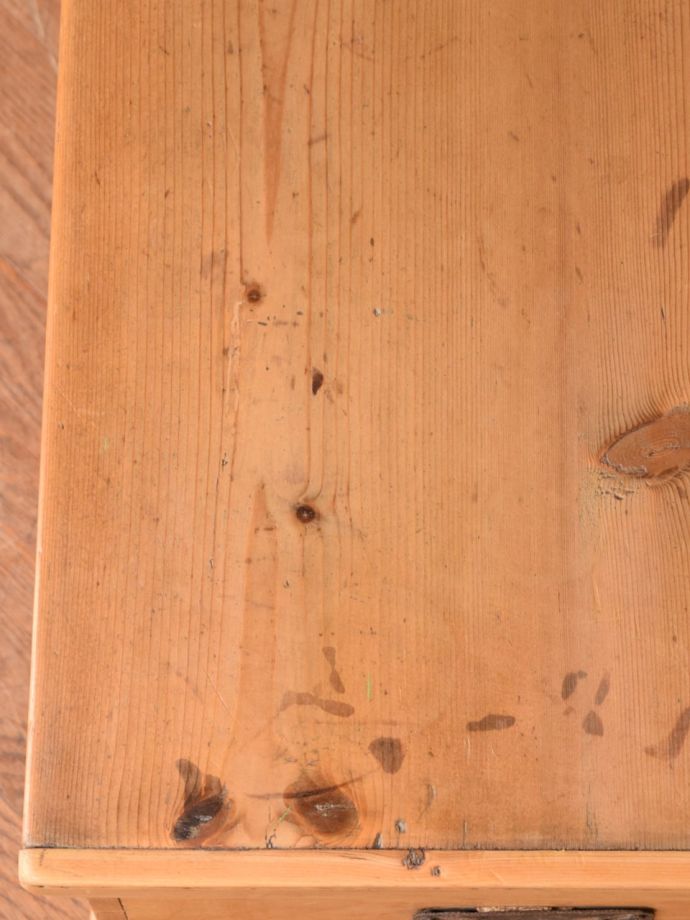 ブランケットボックスの天板