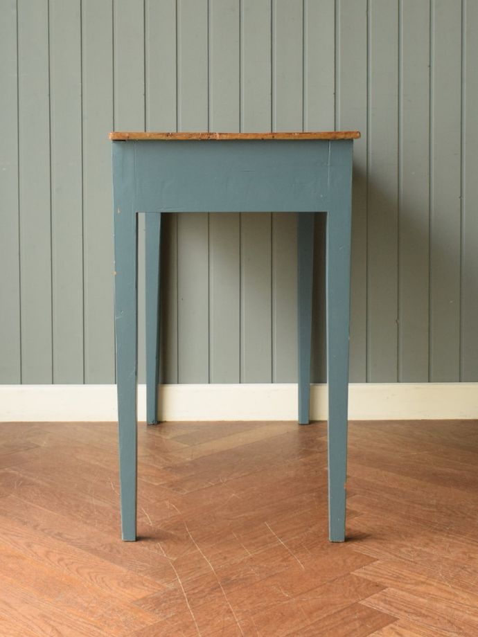 テーブルの側面