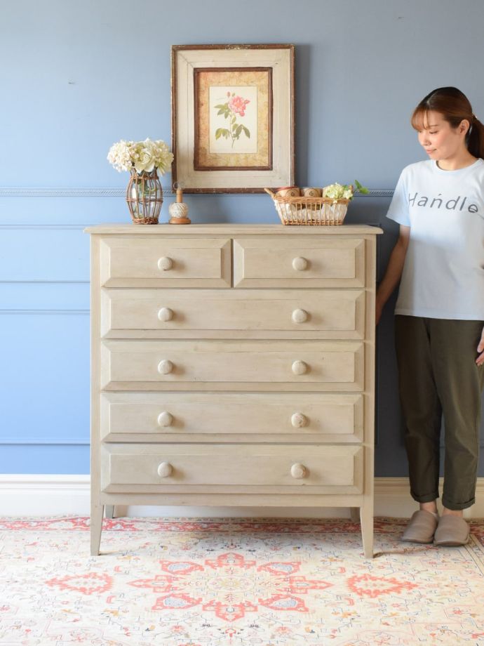 英国アンティークのチェスト