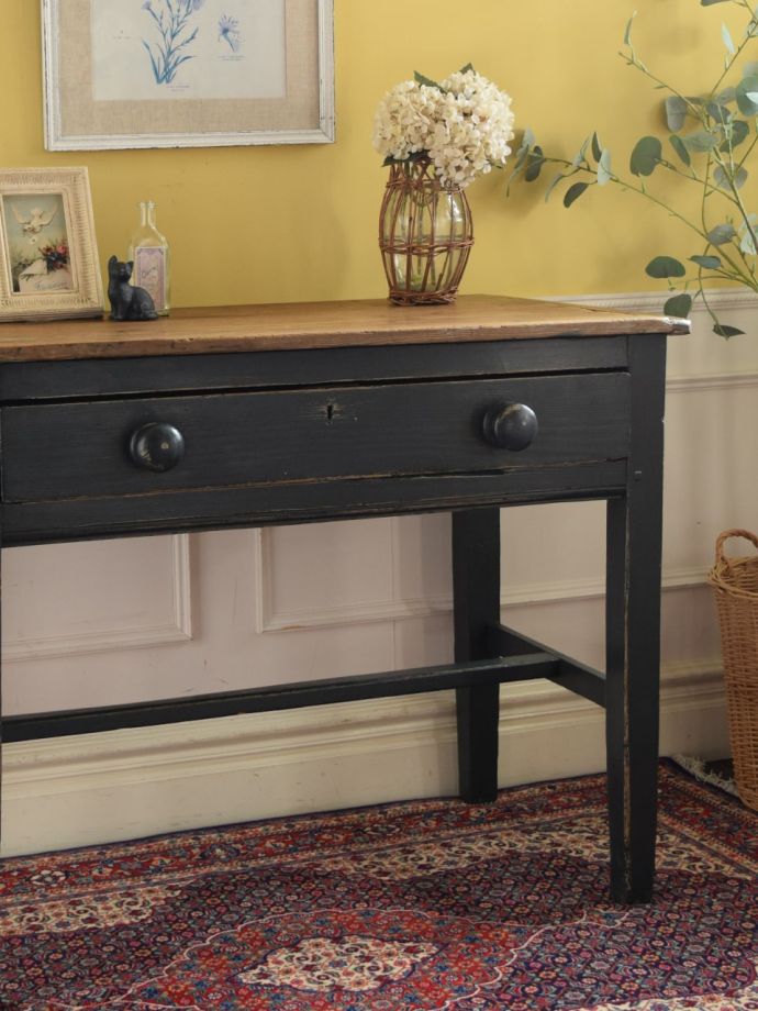 オールドパイン材の木目