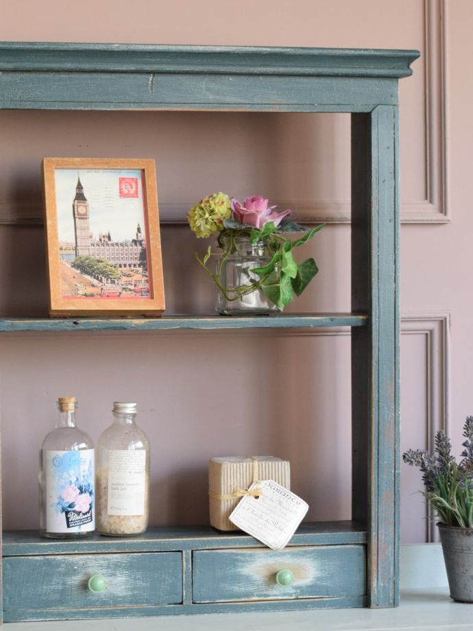 おしゃれなウォールシェルフ