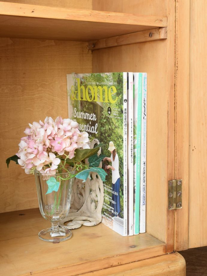 収納たっぷりのキャビネット