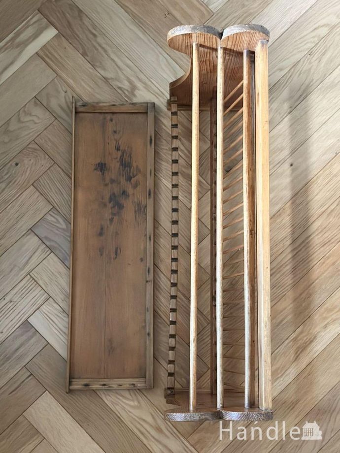 アンティークのディッシュラック