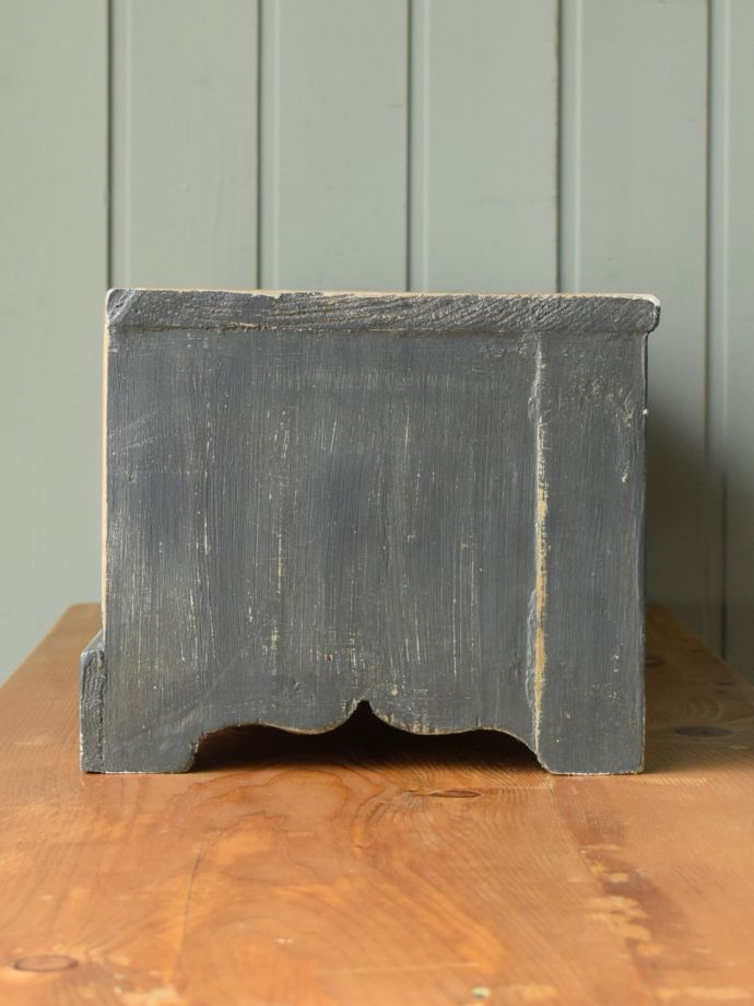 チェストの側面