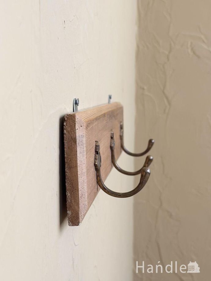 ウォールフックの側面