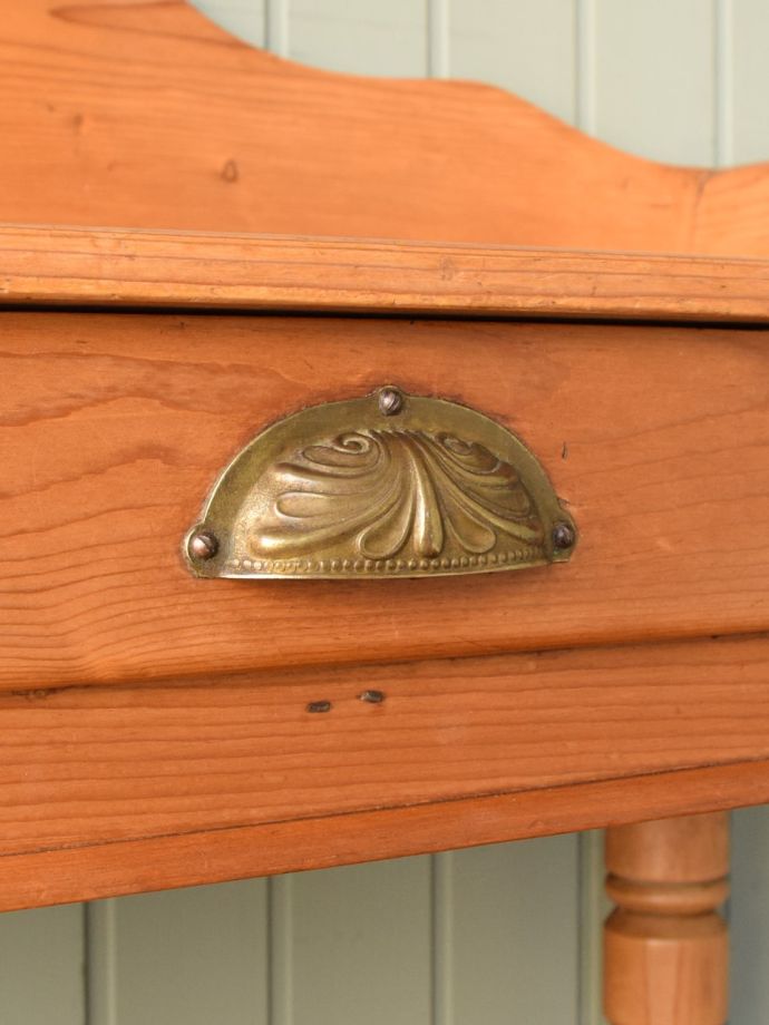 アンティーク家具の取っ手