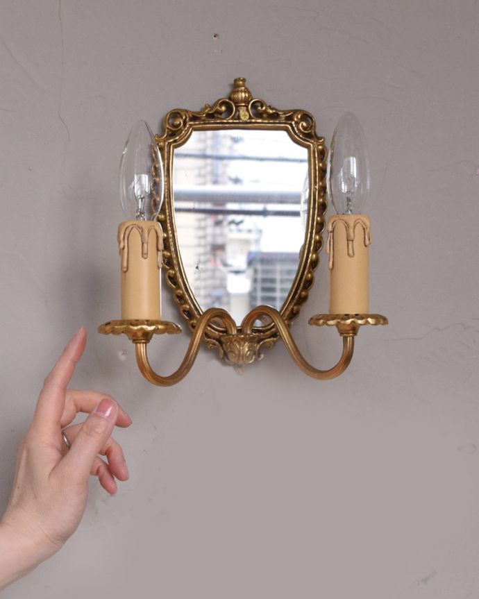 アンティークの壁付けシャンデリア