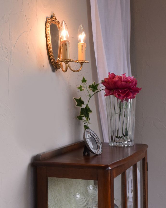 アンティークの壁付け照明