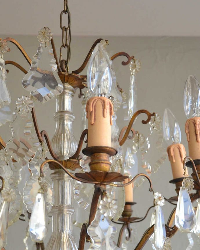 シャンデリア　照明・ライティング　ビーズが煌くフランスのアンティークシャンデリア(8灯)（Ｅ17シャンデリア球付） 。。(h-347-z)