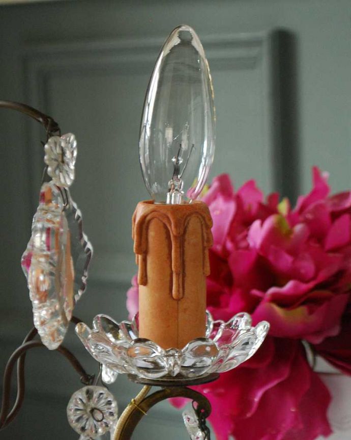 スタンドライト　照明・ライティング　フランス輸入のアンティークテーブルシャンデリア（Ｅ17シャンデリア球付）。安心してお使いください蝋燭が垂れているような蝋管。(h-349-z)