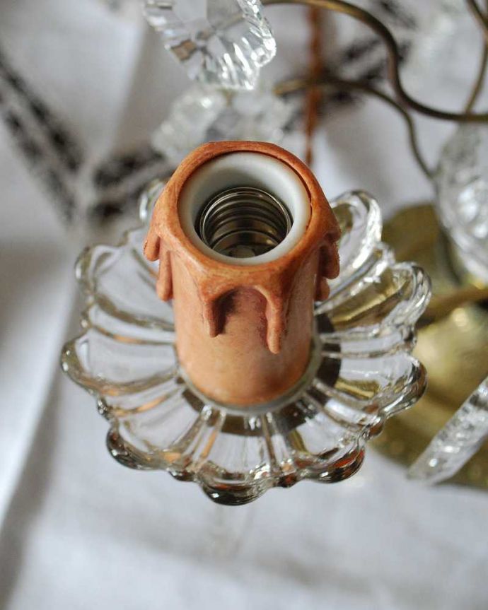 スタンドライト　照明・ライティング　フランス輸入のアンティークテーブルシャンデリア（Ｅ17シャンデリア球付）。しっかりオーバーホウルしましたHandleのシャンデリアはアンティーク専門の職人が時間をかけて日本仕様に修理しています。(h-349-z)