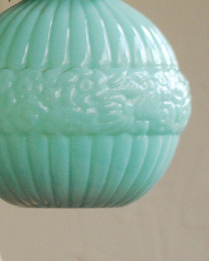 ペンダントライト　照明・ライティング　フランス輸入のアンティークペンダントライト（コード・シャンデリア電球・ギャラリーA付き）。。(h-368-z)