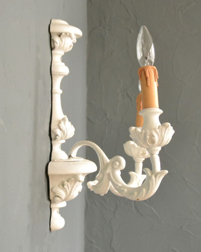 壁付けシャンデリアの側面