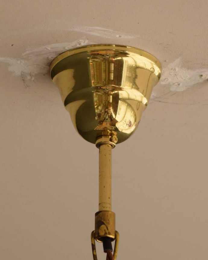 シャンデリア　照明・ライティング　ガラスのビーズがキラキラ輝くアンティーク風のシャンデリア（Ｅ17シャンデリア球5個付）。カバーも付いています。(h-393-z)