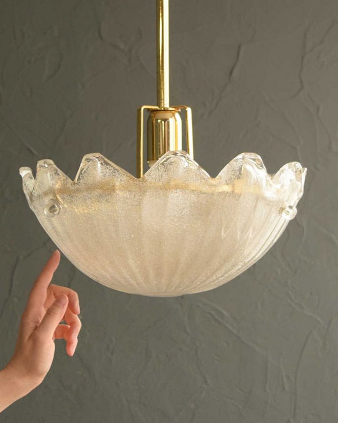シャンデリア　照明・ライティング　厚みのあるガラスに存在感のあるオシャレなハンギングボウル。。(h-394-z)