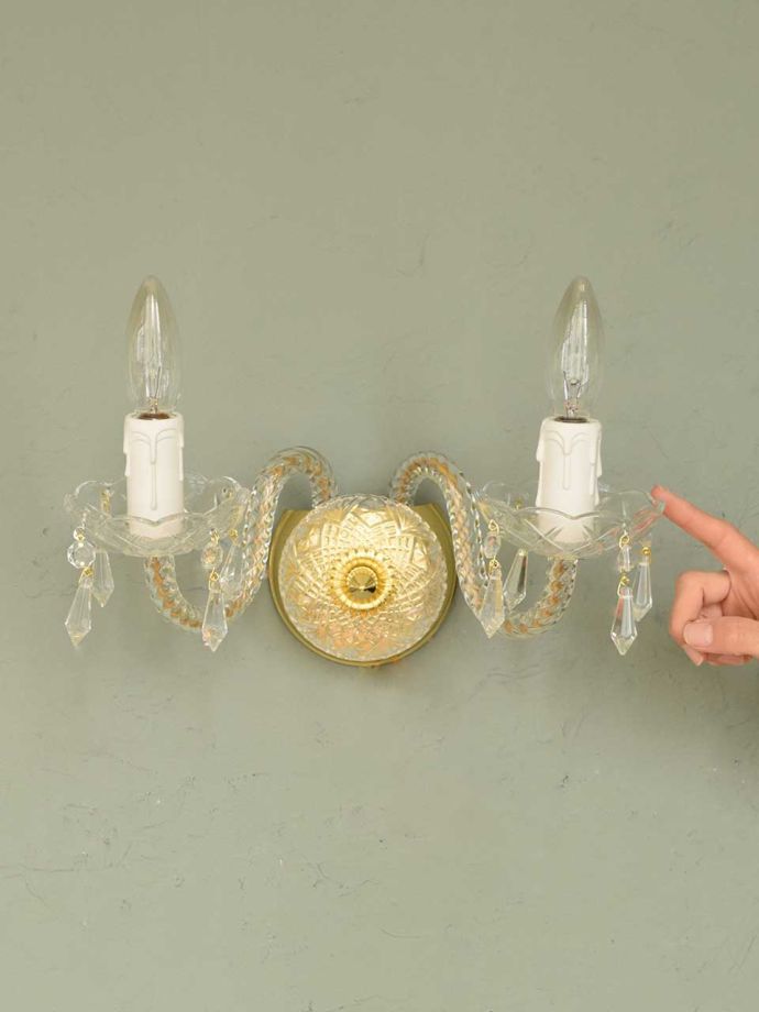 アンティーク調の照明、壁付けシャンデリア