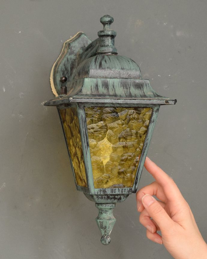 壁付けブラケット　照明・ライティング　壁からオシャレを作ってくれるフランス風のブラケットランプ（E17シャンデリア）。。(h-402-z)