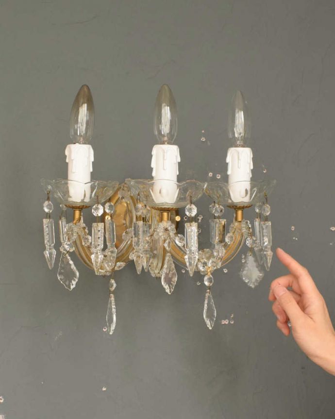 アンティークの壁付けシャンデリア