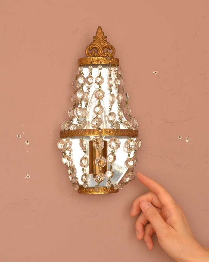 アンティークの壁付けシャンデリア